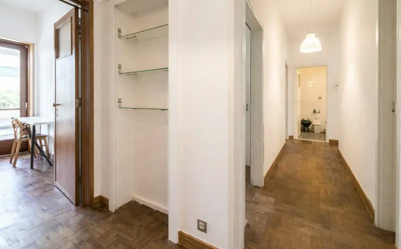 Shared space in No. 11 right
