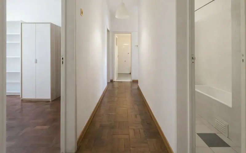 Shared space in No. 11 right