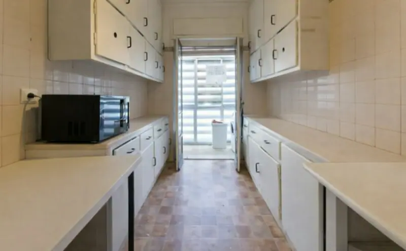 Shared space in No. 11 right